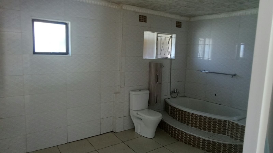 4 Bedroom Property for Sale in Amalinda Eastern Cape